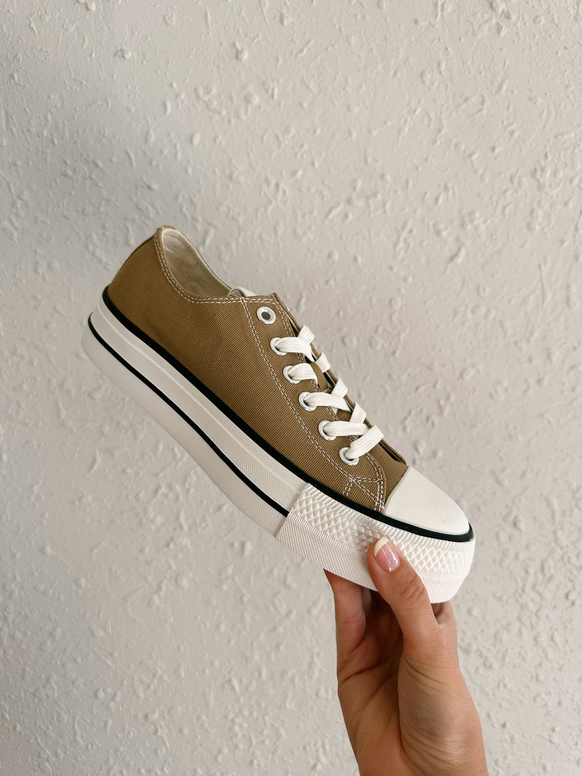 Lizzy Platform Canvas Sneakers